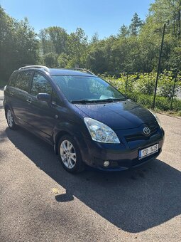 TOYOTA COROLLA VERSO 1,8 - 6