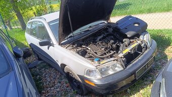 Volvo V40 1.9di 85kw pouze náhradní díly - 6