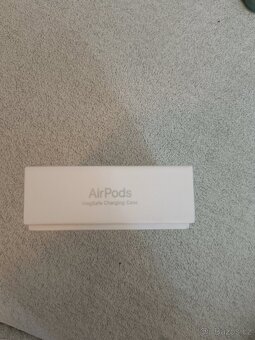 Apple AirPods (3. generace) s MagSafe nabíjecím - 6