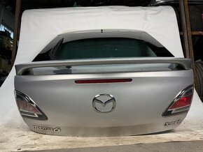 Páté dveře Mazda 6 GH liftback kód barvy 22V - 6