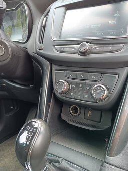 Zafira Tourer 1,4 benzín 103 KW, manuál, 06/2018 - 6