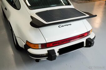 Porsche 911 Carrera 3.2 Coupé (1984) – Grand Prix White - 6