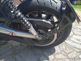Harley Davidson v rod - 6