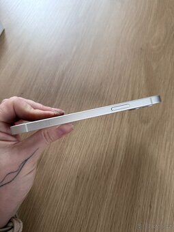 Apple Iphone 12 128 GB bílý - 6
