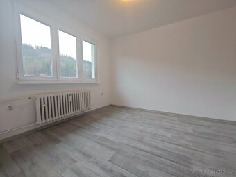 Pronájem bytu 2+1 Vsetín-Luh - 6