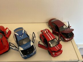 1:24 modely autíčka různé Bburago Welly - 6