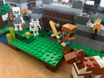 Lego Minecraft pevnost - 6