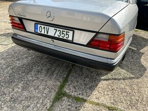 Mercedes W124 200 - 6