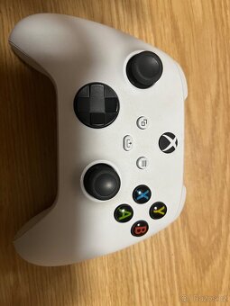 Prodám xbox séries s zánovní - 6