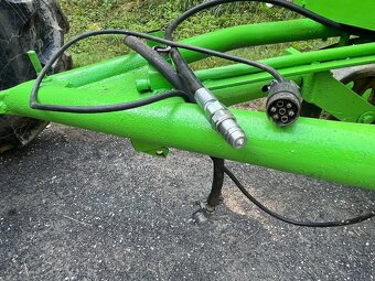 Vlečka za traktor - sklopná dvoukolová - 6