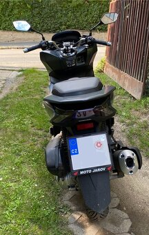 Skútr Honda PCX 125 rv. 2022 - 6