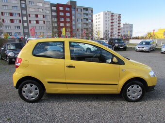 Volkswagen Fox 1.2i 40kW, nová STK, serviska, klimatizace - 6