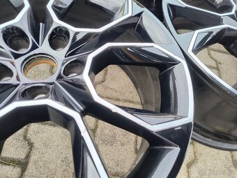 Originalni alu skoda RS 19" - 6