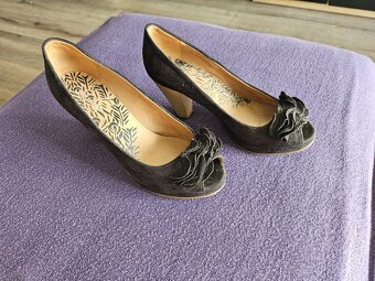 Dámské boty, 6 párů, vel 38 - 6