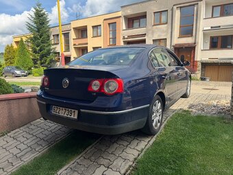 Volkswagen Passat B6 sedan - 6