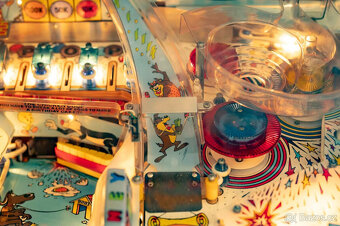 Pinball Bugs Bunnyho narozeninový ples - 6