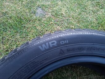 PRODÁM ZIMNÍ PNEU 165/60R15 - 6