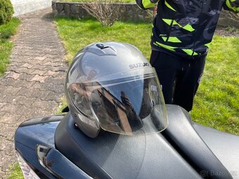 Suzuki Burgman 200 - 6