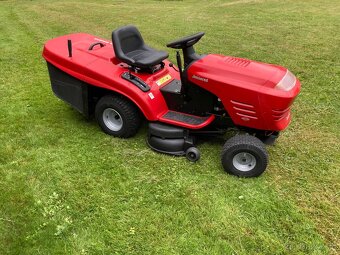 Zahradní traktor Jonsered ,Husqvarna - 6