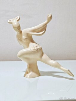 Soška bruslařka - 6