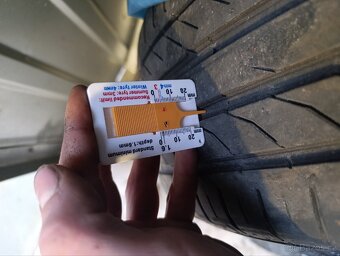 Pneu 215/50 R17 letní - 6