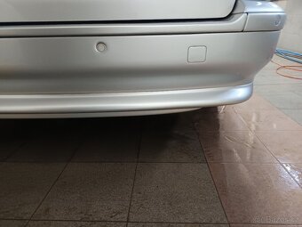 BMW E39 combi -zadni nárazník originál Titan Silber - 6