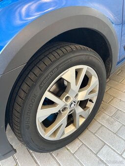 Škoda Octavia 3 Scout 2,0 tdi - 6