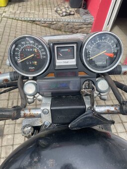 Honda VF 750 Magna 1986 - 6