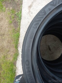 Pneu kumho 235/35 r19 - 6