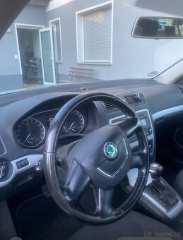 ŠKODA OCTAVIA COMBI 1.6 TDI DSG FACELIFT - 6