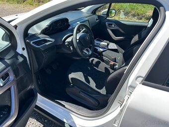 Peugeot 2008 1.2 PureTech - 6