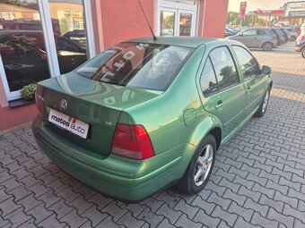 Volkswagen Bora 1.6i 77 kW - 6