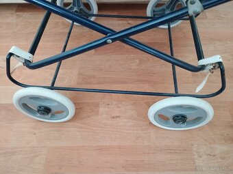 Retro kočárek pro panenky. - 6