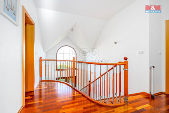Prodej rodinného domu, 230 m², Křenice, ul. Okružní - 6