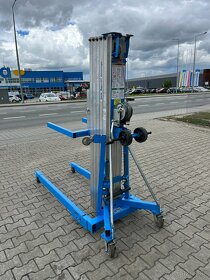 Materialova plošina, výtah Genie SLA-25 - 6