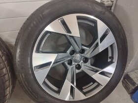 Alu kola Audi Q8 E-Tron r20 4KE601025T - 6