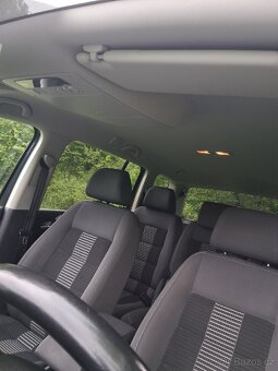 VW touran 1.9tdi 77kw 7 místný - 6