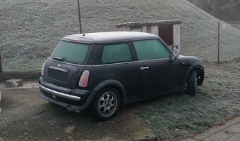 MINI Cooper S R50 / R53 - Náhradní díly z rozebíraného vozu - 6