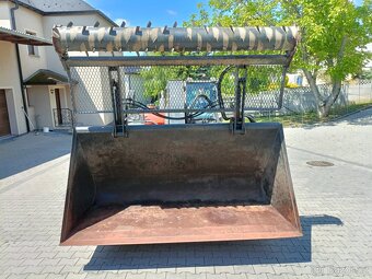 2016 Nakládací lžíce s frézou MX pro Manitou - 6