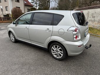 Toyota Corolla Verso - 6