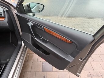 Volkswagen Passat B7 2.0 TDI 103 kW - 6