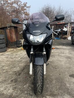 Honda CBR 600f4 - 6