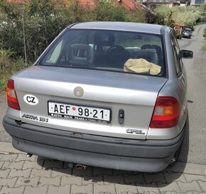 Opel Astra 1,8i GLS, benzín, 66kW - 6