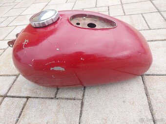 Jawa 250, 350 kyvacka - nadrz - 6