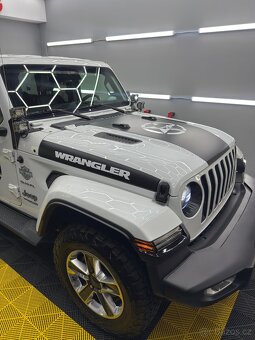 Prodám Jeep Wrangler SAHARA 2.0T 4x4 DPH - 6