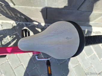 Dětské kolo specialized hotrock 16 - růžová - 6