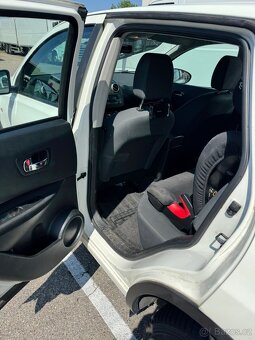 Nissan Qashqai 1.6 benz 2013 rok - 6