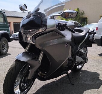 Honda VFR 1200 F Automat - 6