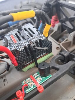 Traxxas E-Maxx 1/8 - 6