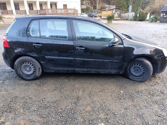 Volkswagen Golf V 1.6FSI - 6